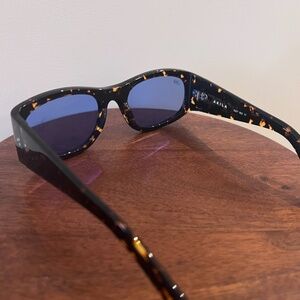 AKILA EAZY Sunglasses Brand New With Original Case